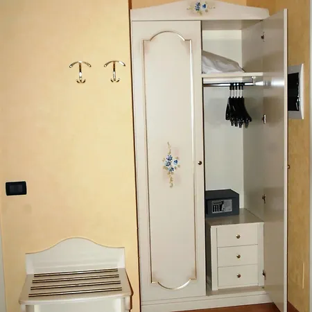 Promessi Sposi 호텔 4*